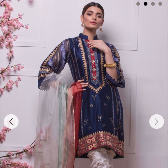 Navy and Gold Patterned Midi Dress - Picture 2 of 5